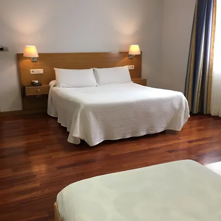 Hotel Arteixo ホテル 2*