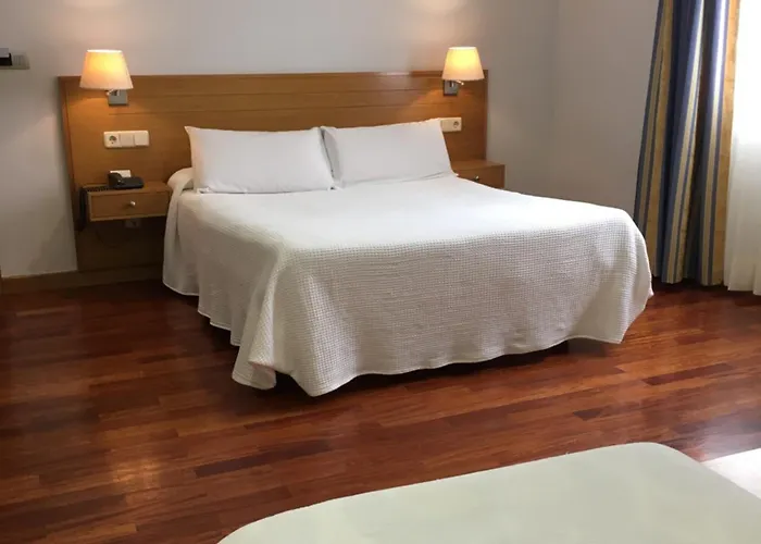 Hotel Arteixo Отель 2*